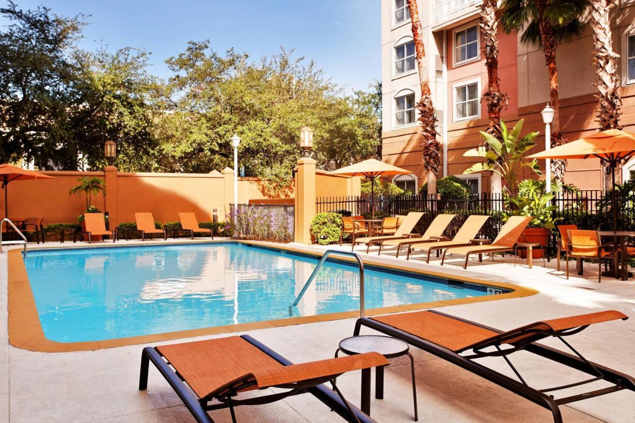 Courtyard Tampa Downtown Hotel Exterior foto
