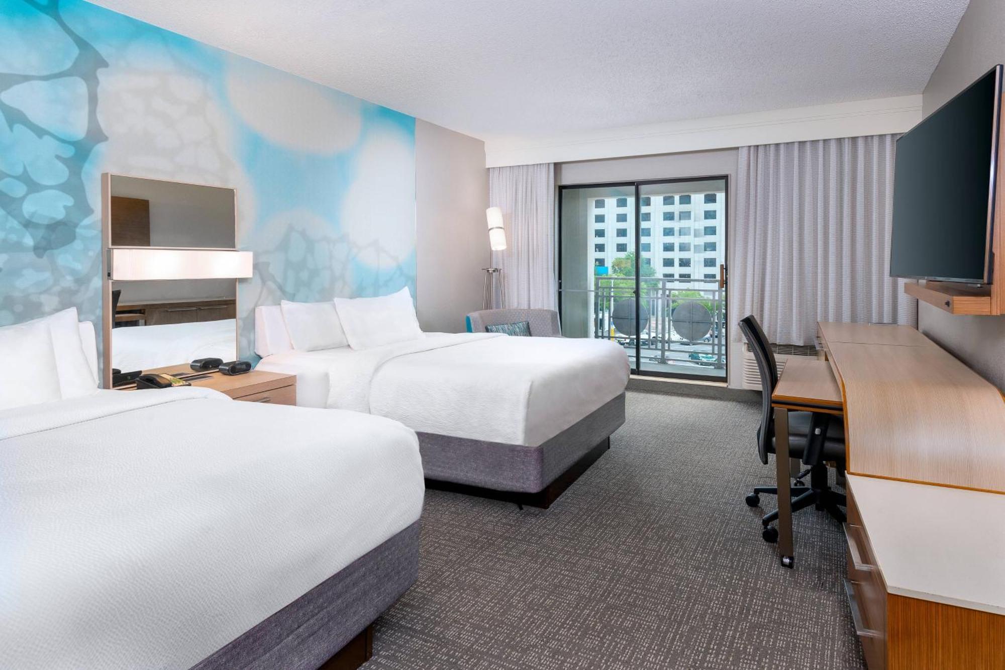 Courtyard Tampa Downtown Hotel Exterior foto